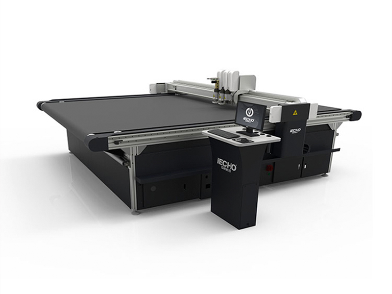 Режущий плоттер IEcho TK3S установлен в «Вишневом пироге» Режущий плоттер IEcho TK3S установлен в «Вишневом пироге»
