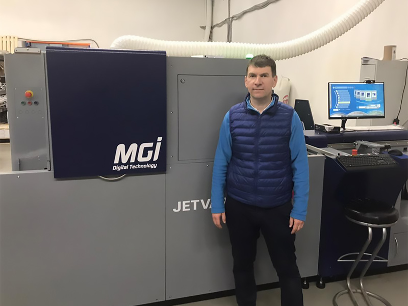 Первая в России цифровая машина MGI JETvarnish 3D ONE для выборочного УФ-лакирования инсталлирована ТЕРРА ПРИНТ в типографии «Сам полиграфист»