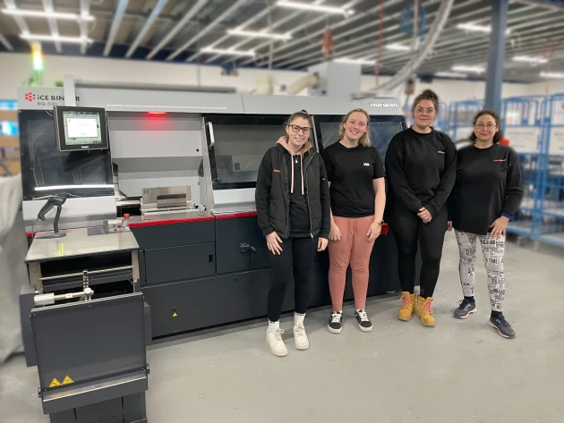 PhotobookShop устанавливает новый Horizon BQ-500 iCE Perfect Binder PhotobookShop устанавливает новый Horizon BQ-500 iCE Perfect Binder